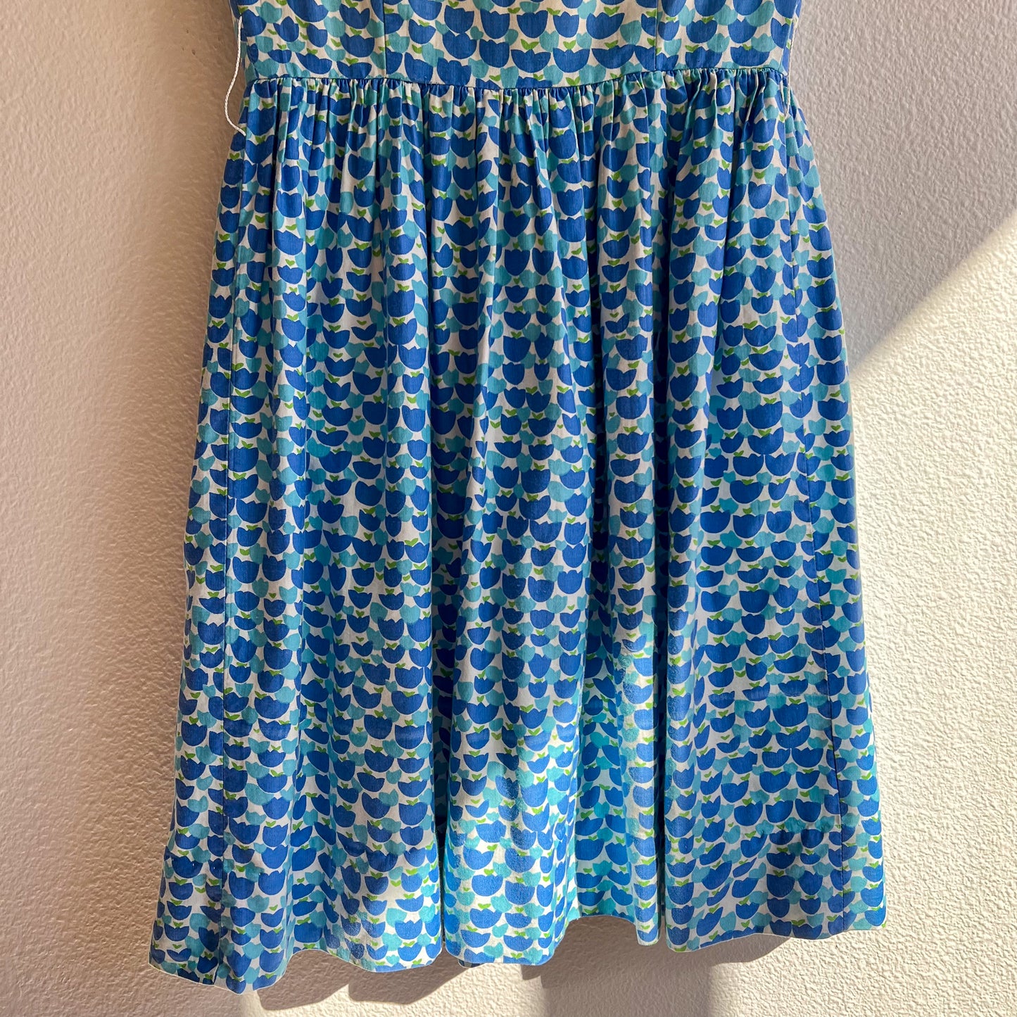 1950s Sleeveless Summer Dress With Blue Tulip Print (S)