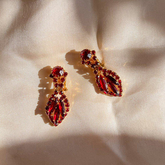 1950s Rich Red Rhinestone Clip-On Earrings