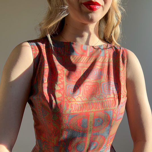 1950s Funky Tiki Print Dress With Pleated Skirt (M)