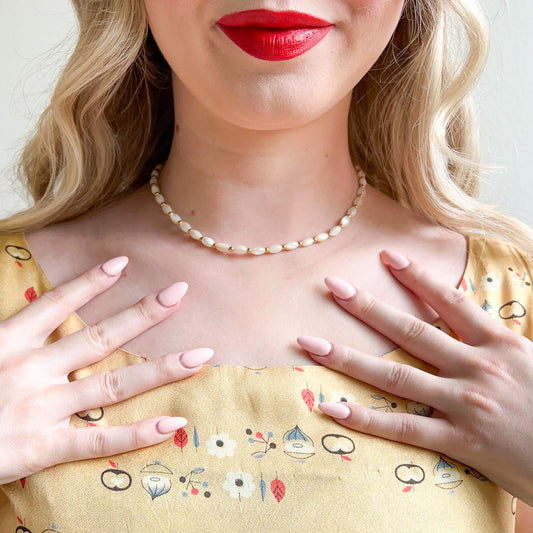 1950s White and Gold Beaded Necklace
