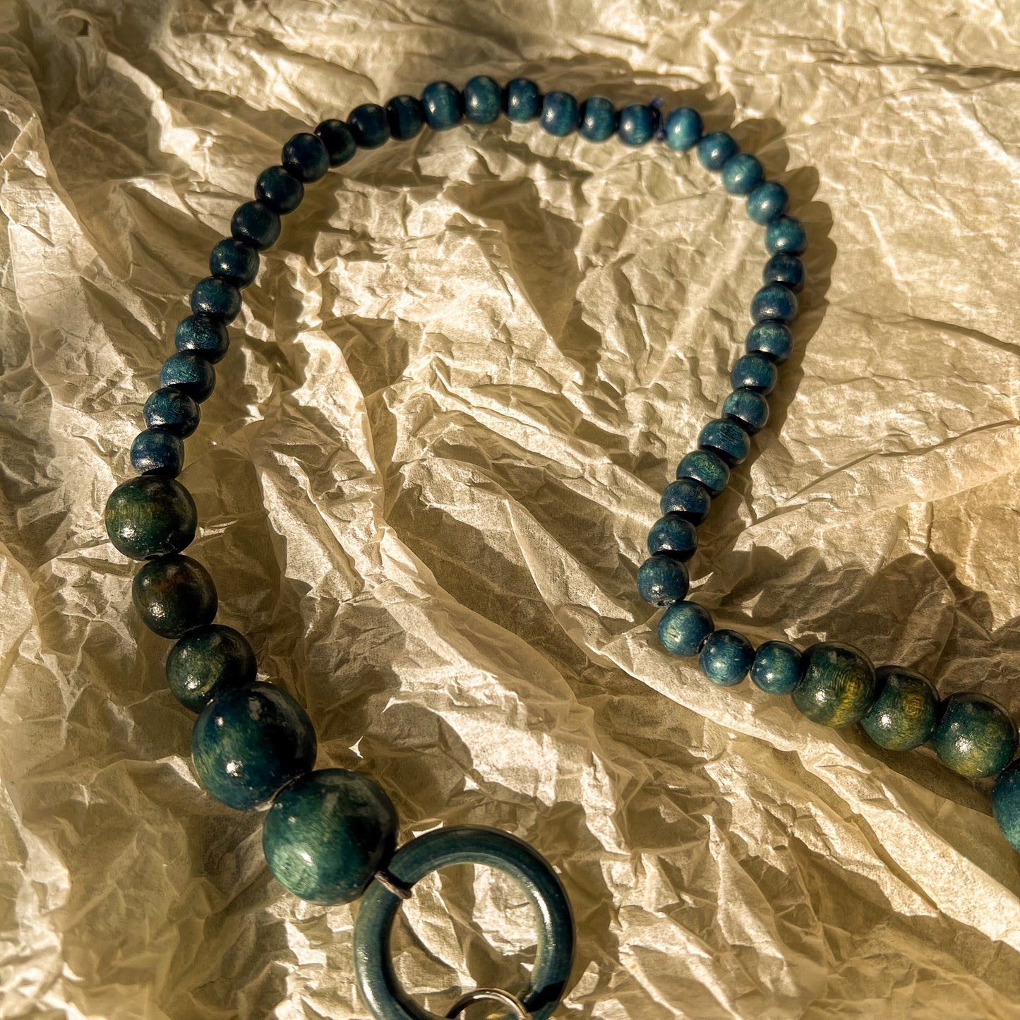 Retro 1960s Blue Wood Beads Necklace
