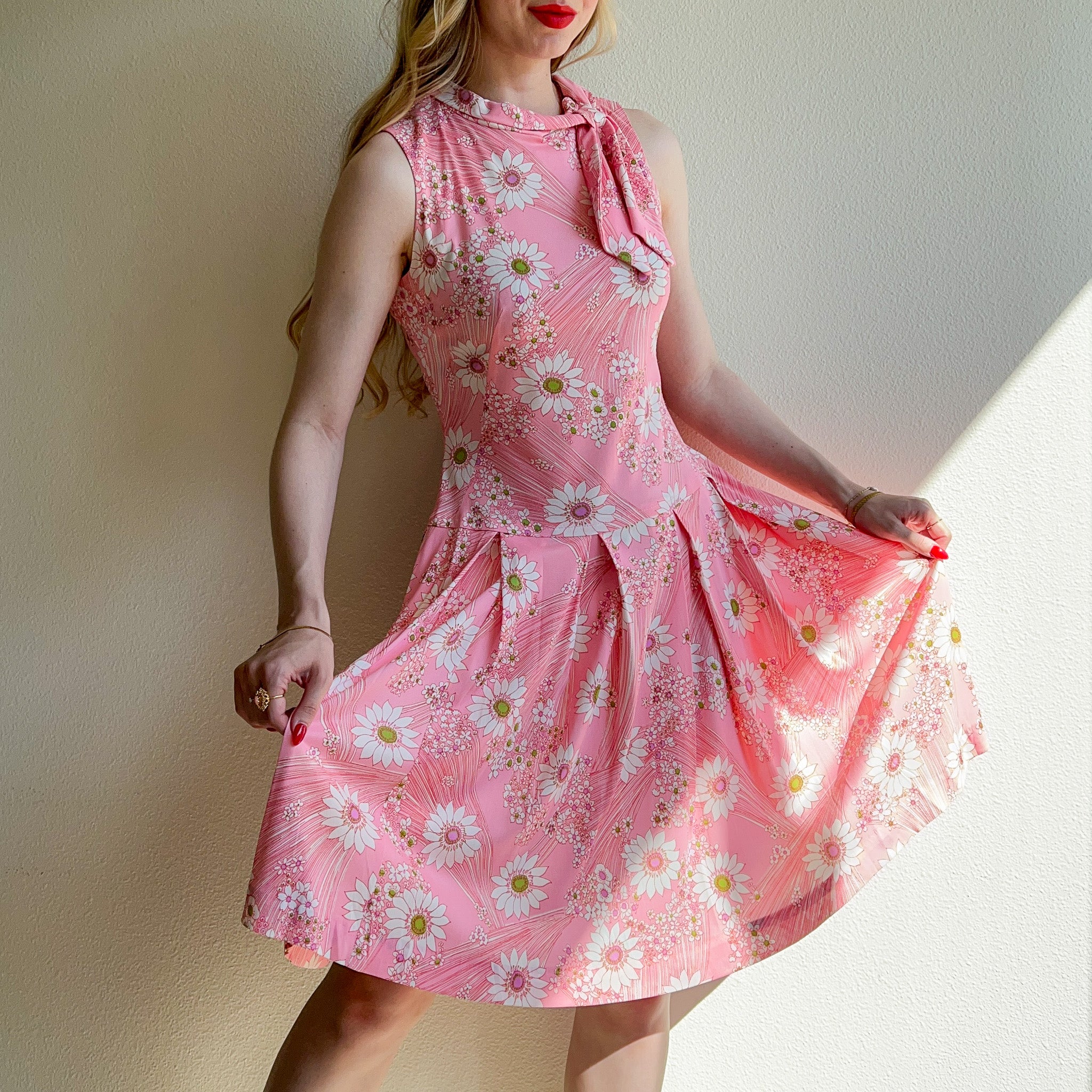 1960s Daisy Print Pretty in Pink Dress (S/M) – Studio Gloria Vintage