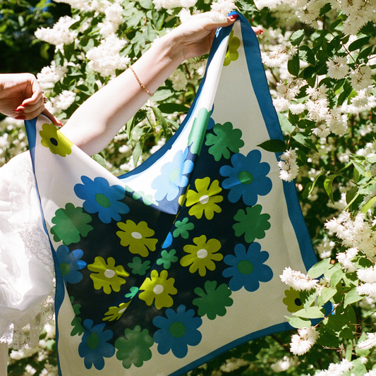 1960s Blue and Green Daisy Print Scarf
