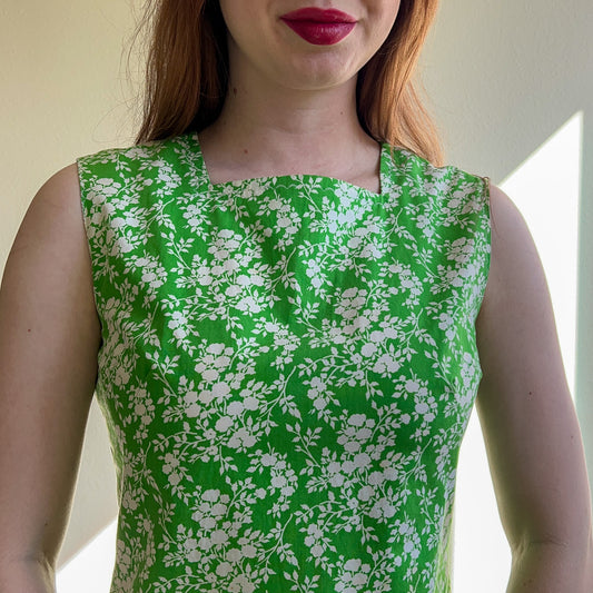 1960s Sleeveless Green Dress With White Floral Print (M)