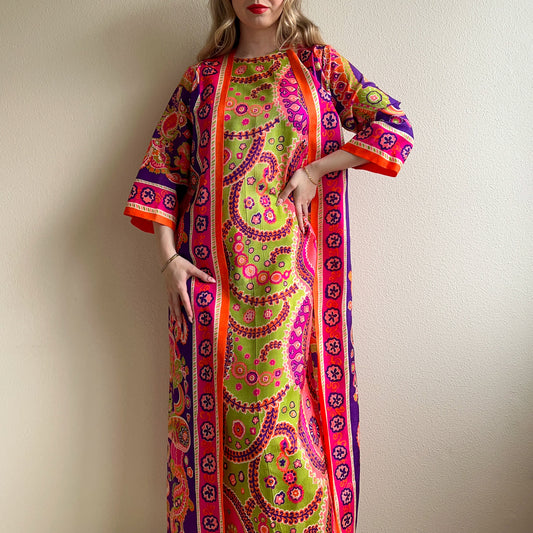 1960s Pink and Purple Psychedelic Print Maxi Dress (M/L)
