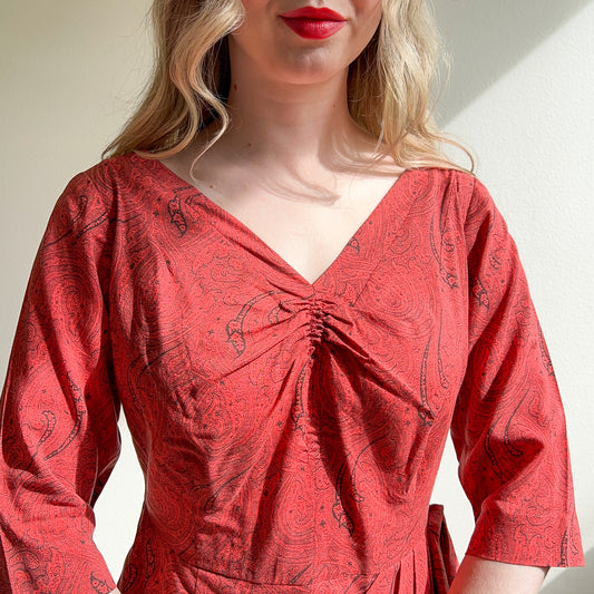 1960s Red Sheath Party Dress With Paisley Print (M/L)