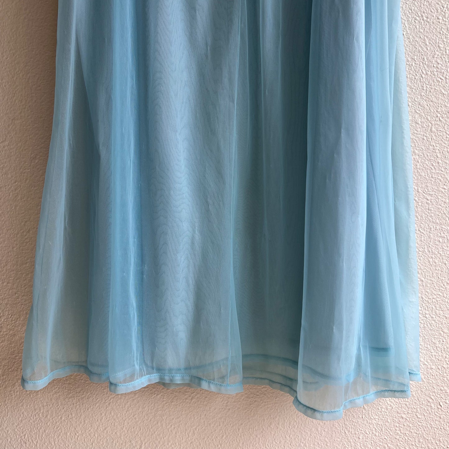 1960s Soft Blue Nylon Nightgown With White Lace (M/L)