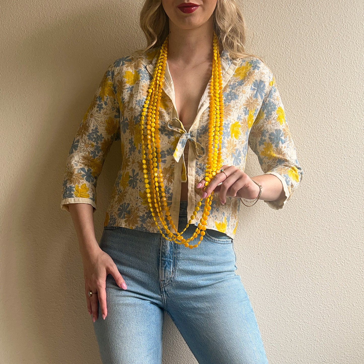 1960s Long Necklace With Yellow Faceted Beads