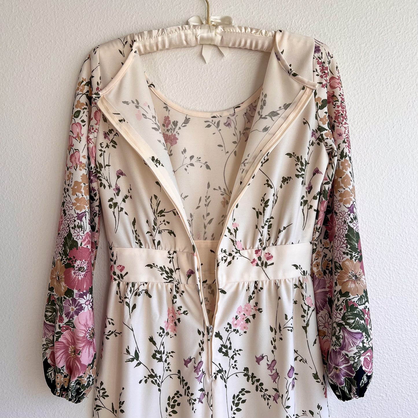 1970s Black and White Ombre Dress With Floral Print (S/M)