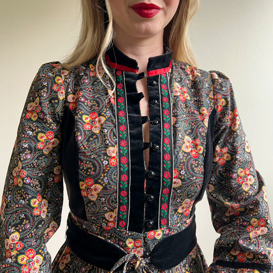 Exquisite 1970s Gunne Sax Black Floral Dress With Red Trim (S/M)