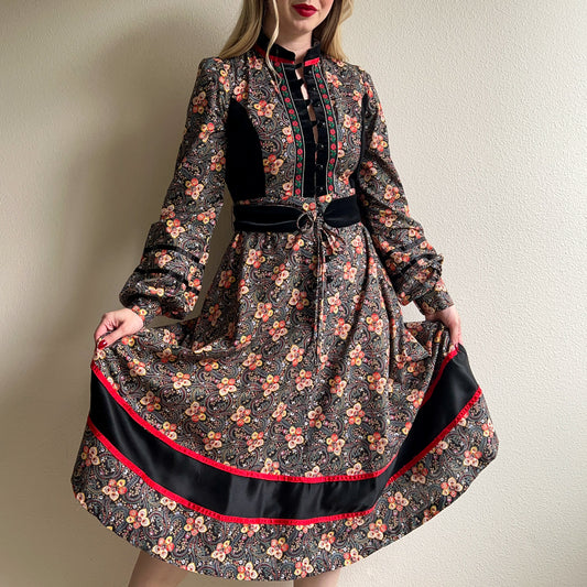 Exquisite 1970s Gunne Sax Black Floral Dress With Red Trim (S/M)