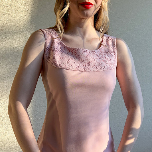 1970s Mauve Maxi Dress With Crochet Bodice (M)