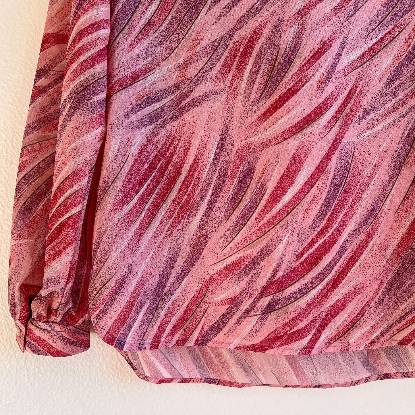 1970s Pink Pattern Blouse With Ruffles (M/L)