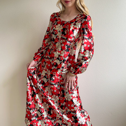 1970s Red and White Floral Pattern Maxi Dress (S/M)