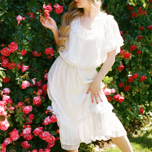1970s White Sweetheart Dress With Lace Trim (M/L)