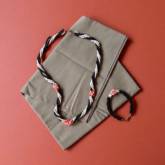 1980s Black and White Beaded Jewelry Set With Coral Accents