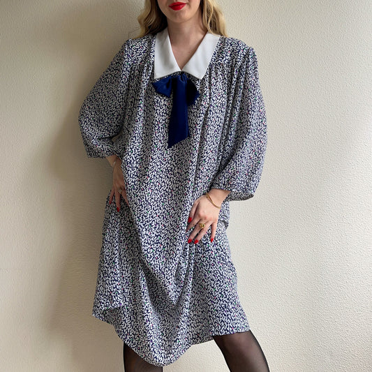 1980s Blue Abstract Print Dress With White Collar (L/XL)