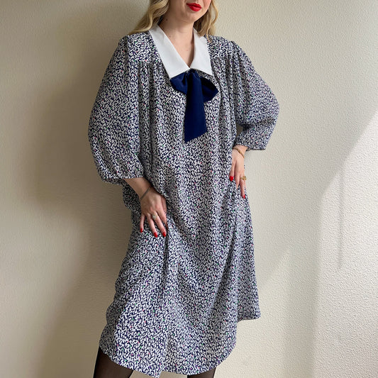 1980s Blue Abstract Print Dress With White Collar (L/XL)