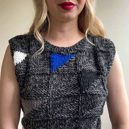 1980s Dark Gray Sweater with Triangle Pattern (M)