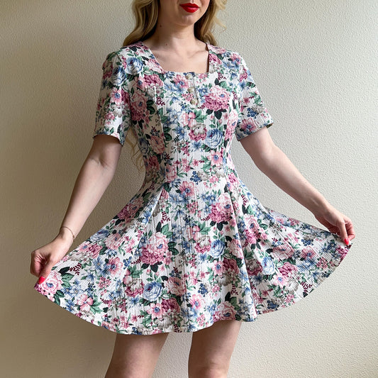 Adorable 1980s Floral Knit Skater Dress (S/M)