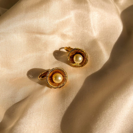 1980s Textured Gold-Tone Earrings With Large Pearls