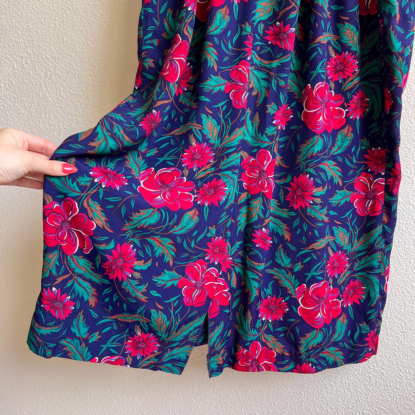 1980s Belted Navy Midi Dress With Red Floral Print (M/L)