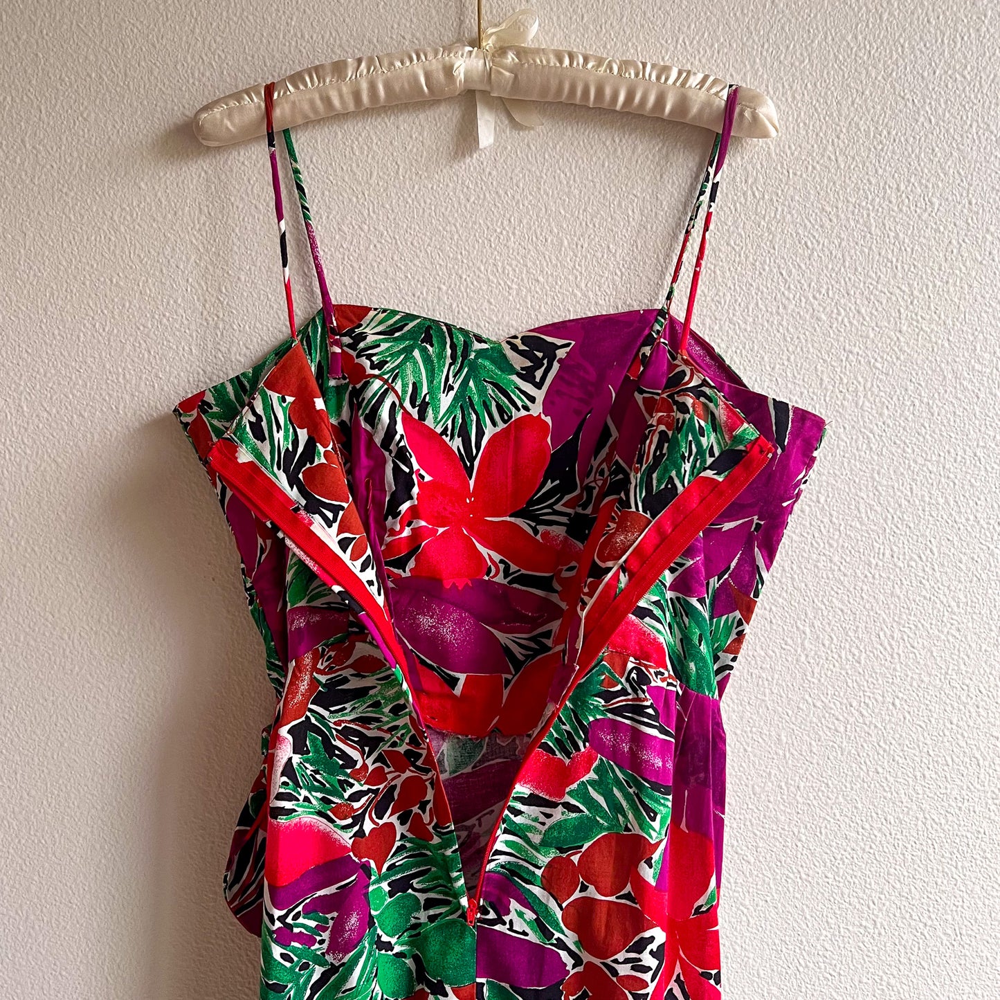 Gorgeous 1980s Purple and Green Print Summer Dress (L)
