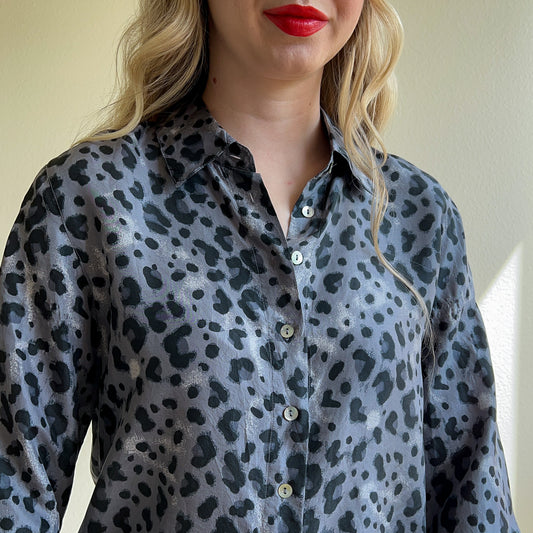 1990s Gray Leopard Print Silk Blouse (M/L)
