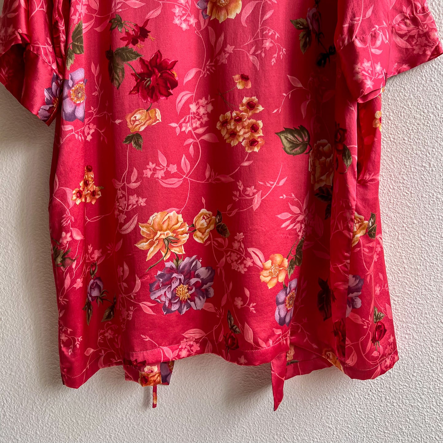 1990s Raspberry Pink Silk Robe With Floral Print (M/L)