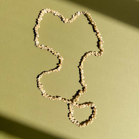 1990s Tiny Sea Shell Long Necklace