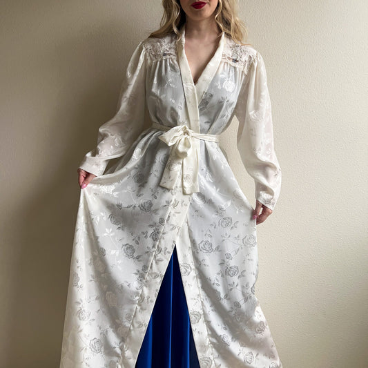 Romantic 1990s White Floral Pattern Robe (OSFM)