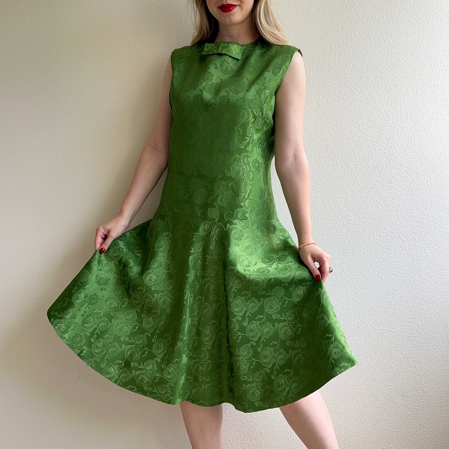 Charming 1960s Green Silk Jacquard Party Dress (L)