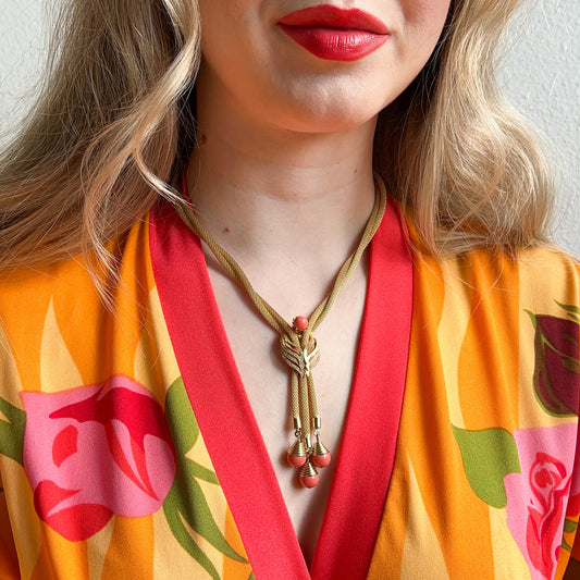 1970s Gold Lariat Necklace With Coral Stones