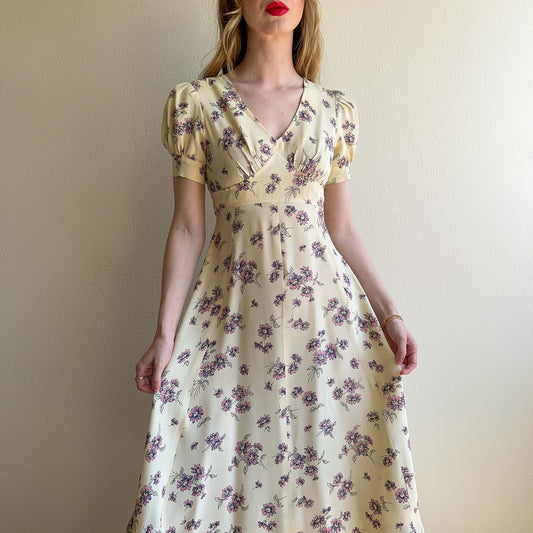 Darling 1970s Puff Sleeve Empire Waist Floral Midi Dress (XS)