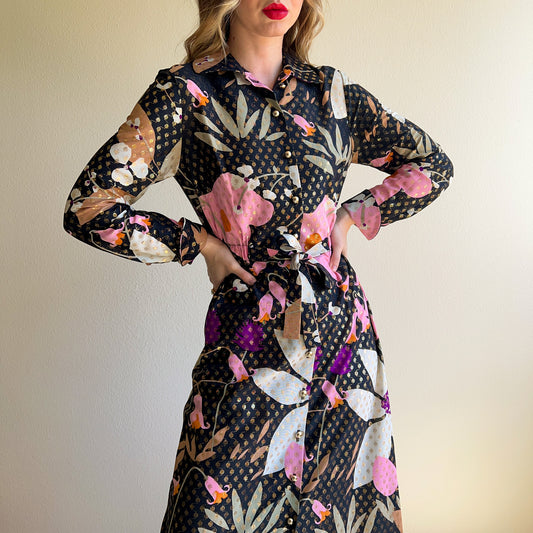 Gorgeous 1970s Floral Print Dress With Gold Accents (XS/S)