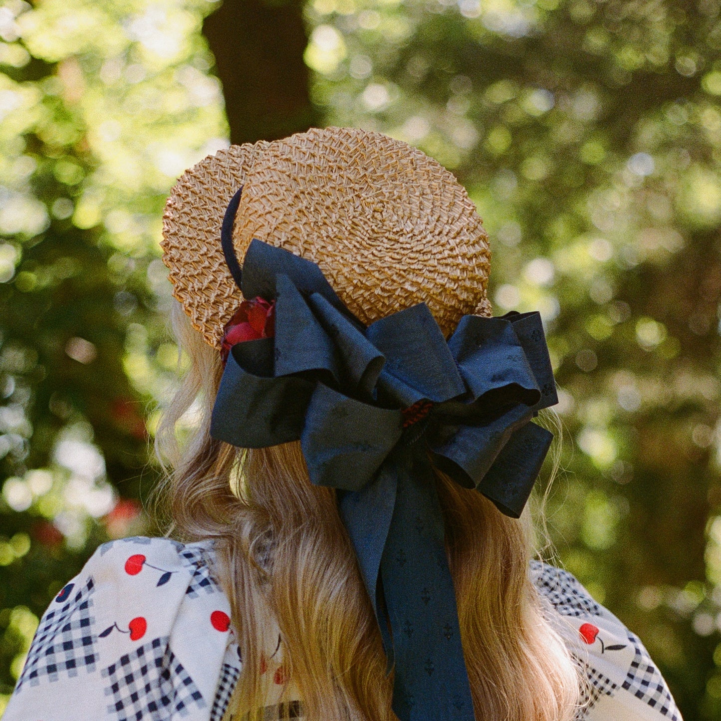 1920s Straw Boater Hat With Dramatic Blue Ribbon (XS)