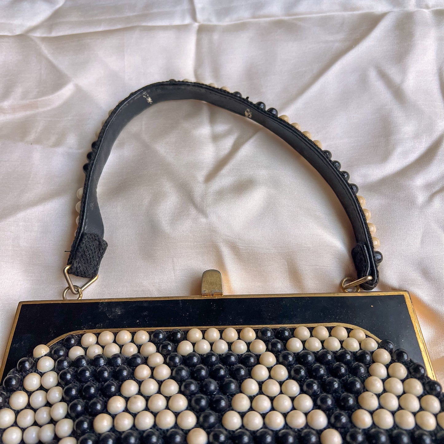 1940s Black and White Triangle Pattern Handbag