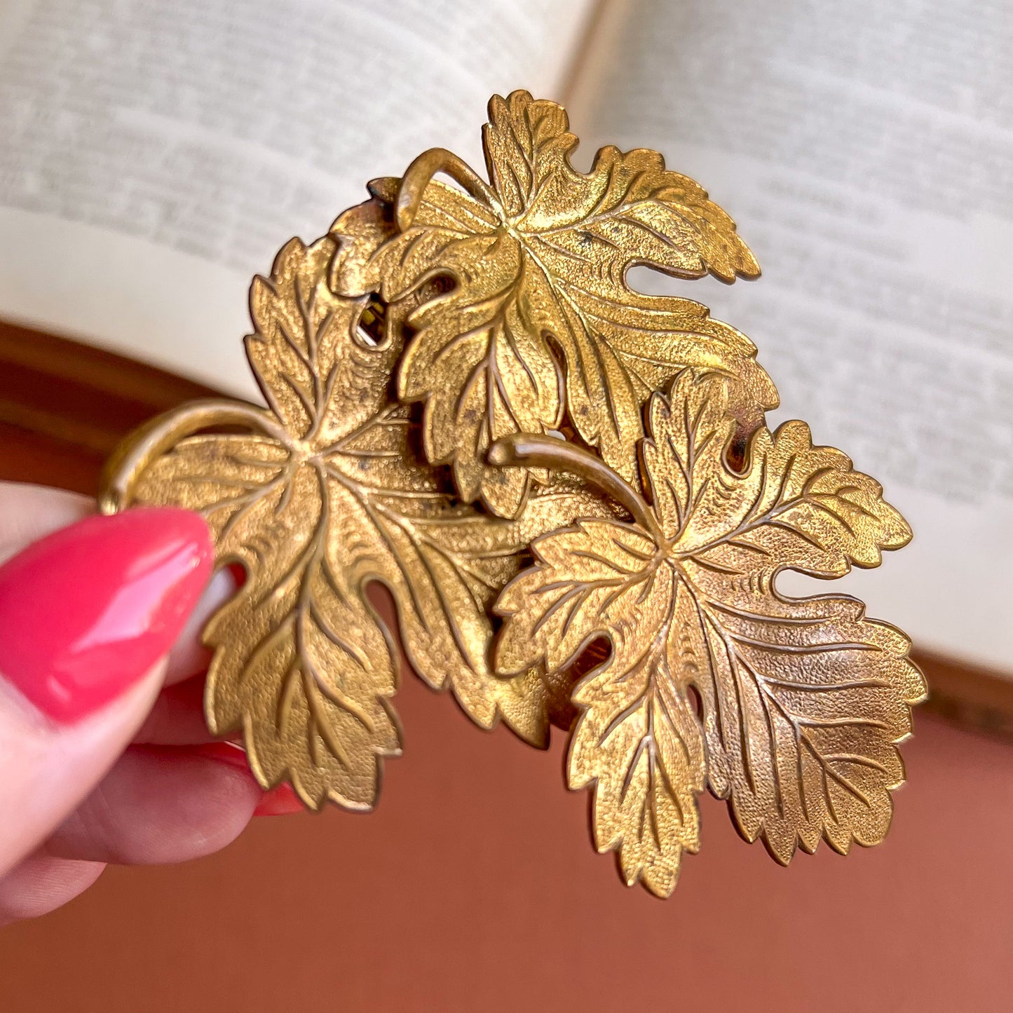 1940s Gold-Tone 3-Leaf Dress Clip