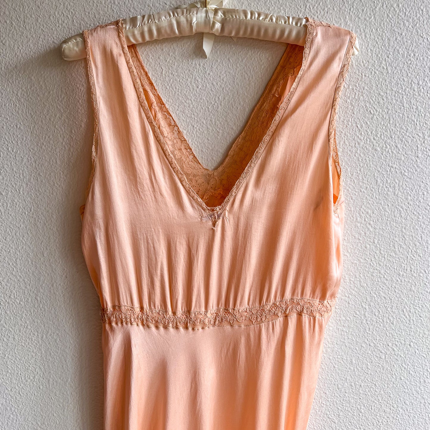 Stunning 1940s Peachy Pink Silk Slip Dress (S/M)