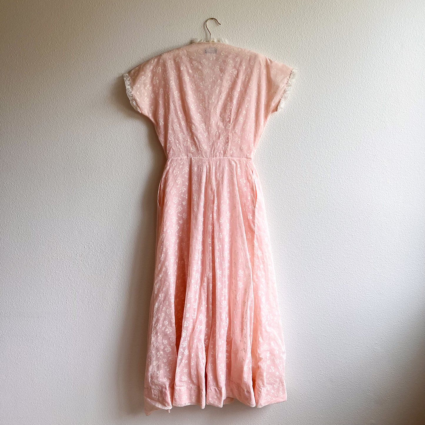 1940s Pale Pink House Dress With Pear Pattern (M/L)