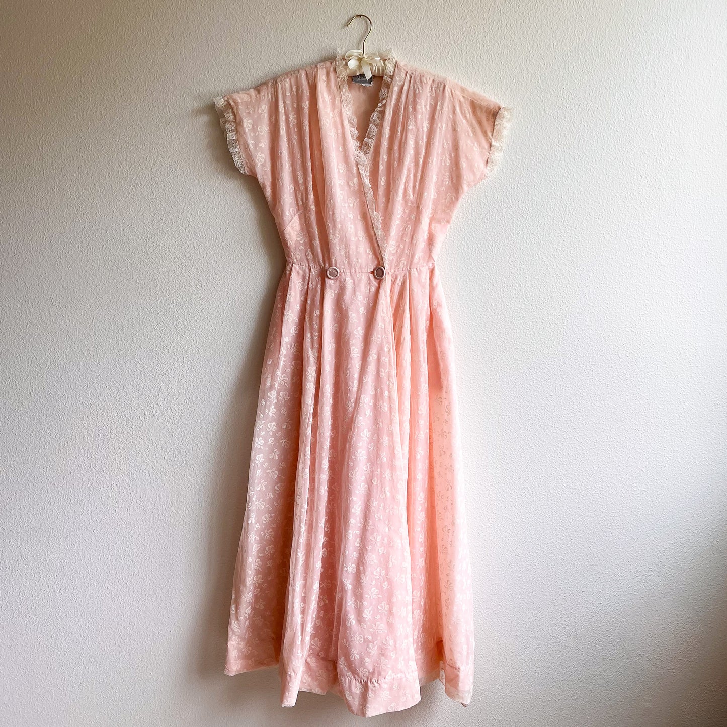 1940s Pale Pink House Dress With Pear Pattern (M/L)