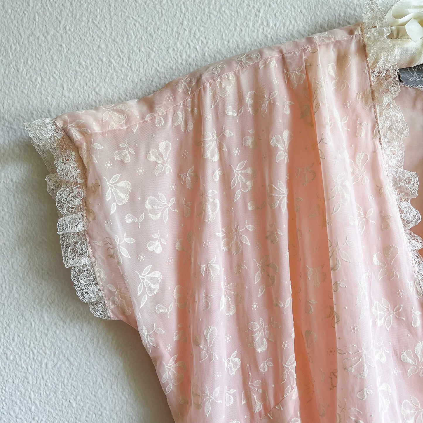 1940s Pale Pink House Dress With Pear Pattern (M/L)