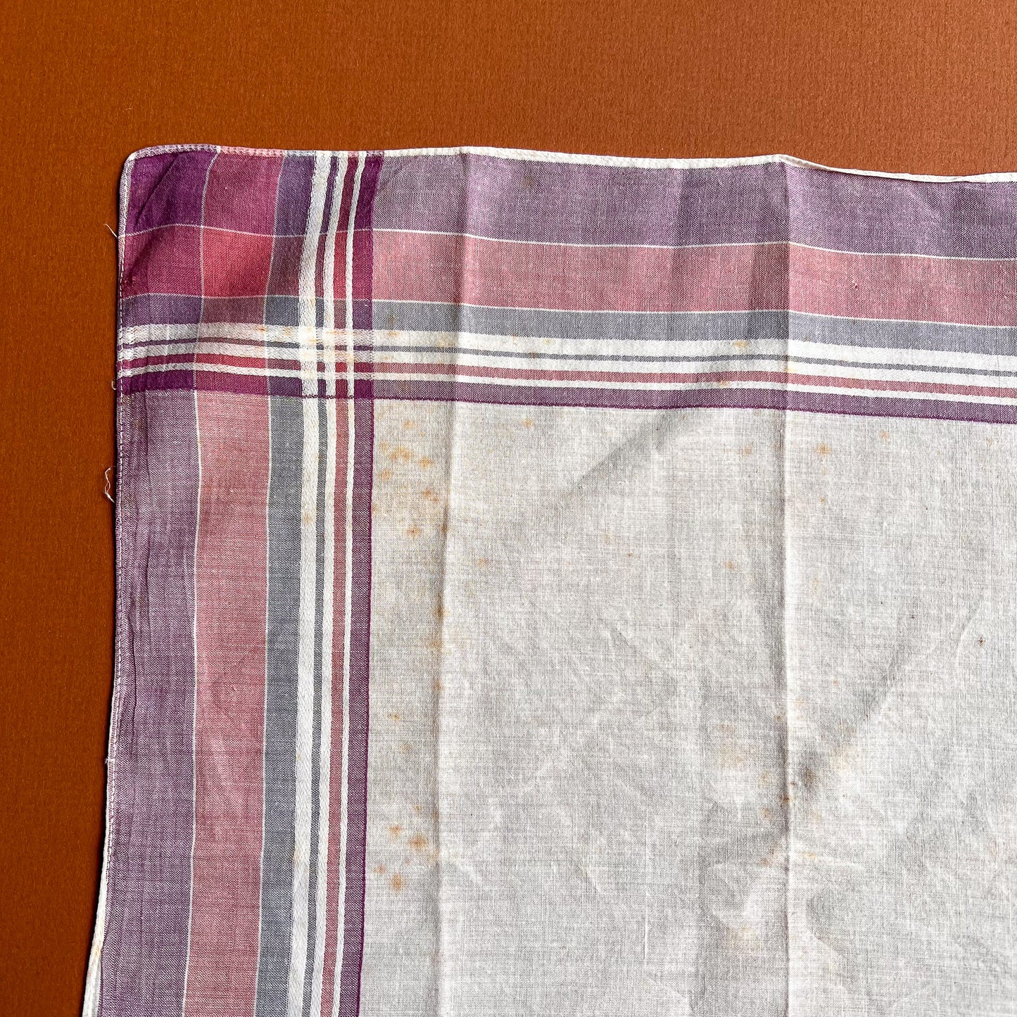 1940s Cream Handkerchief With Purple Plaid