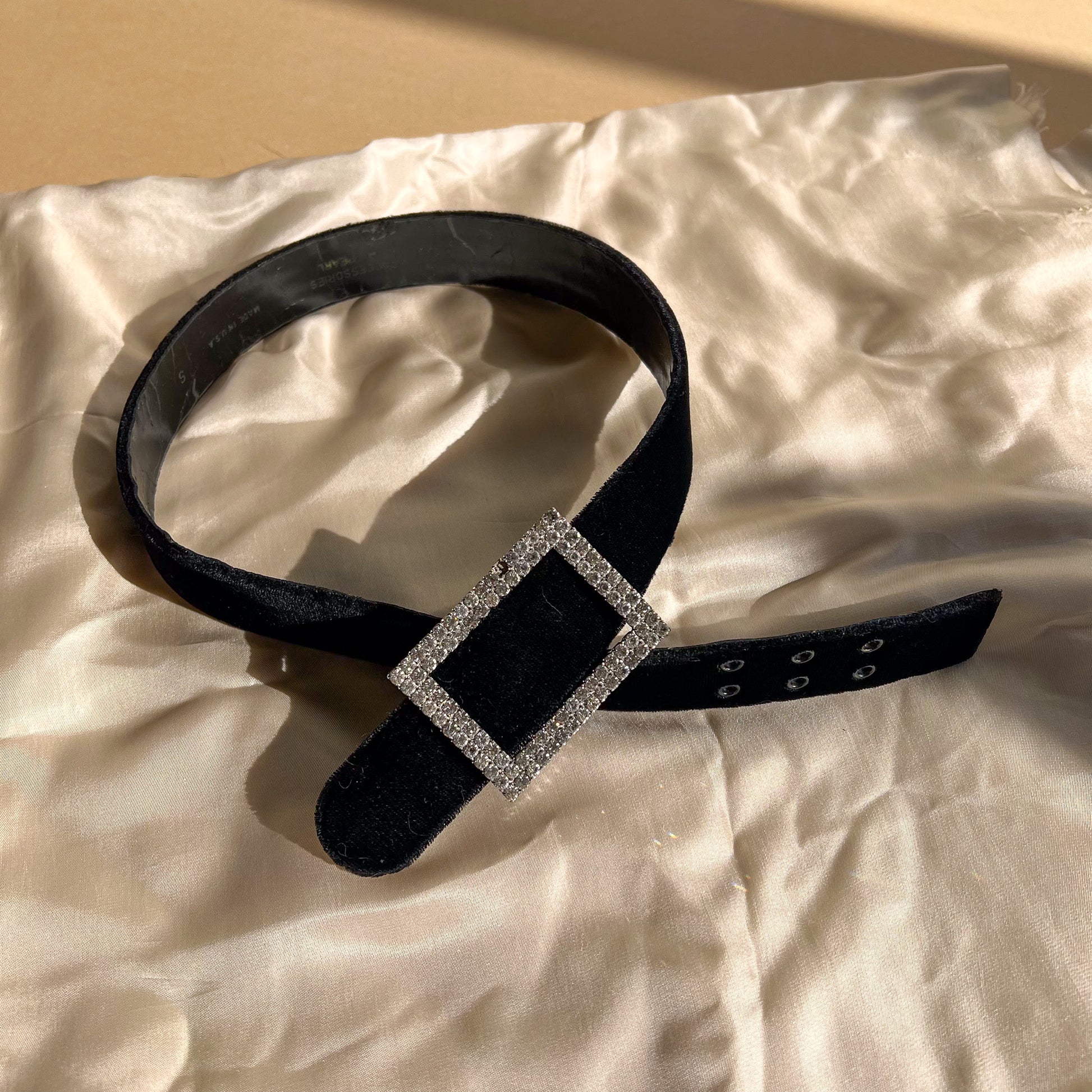 1950s Black Velvet Belt With Rhinestone Buckle (XS/S) – Studio