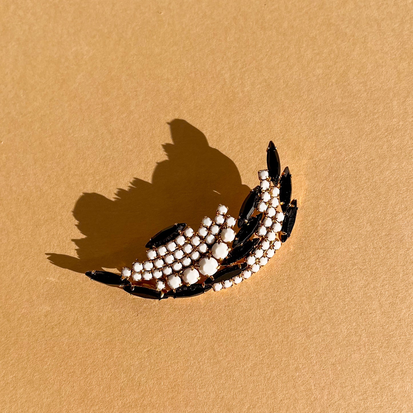 1950s Black And White Rhinestones Brooch