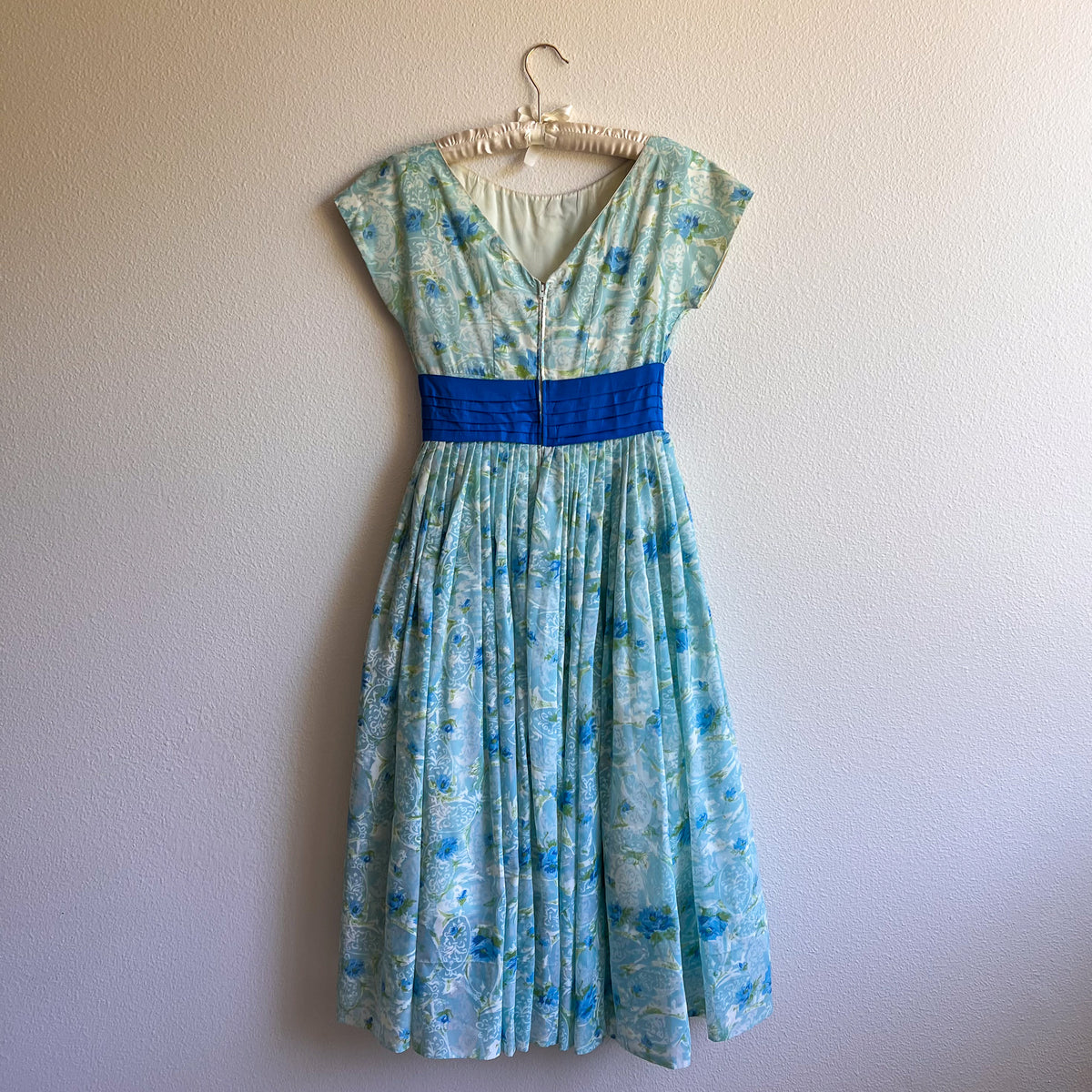 Glamorous 1950s Blue Floral Chiffon Cocktail Dress (S)