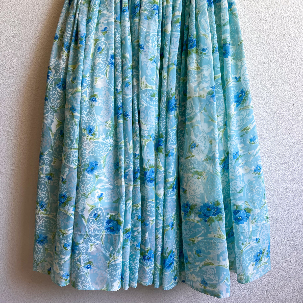 Glamorous 1950s Blue Floral Chiffon Cocktail Dress (S)