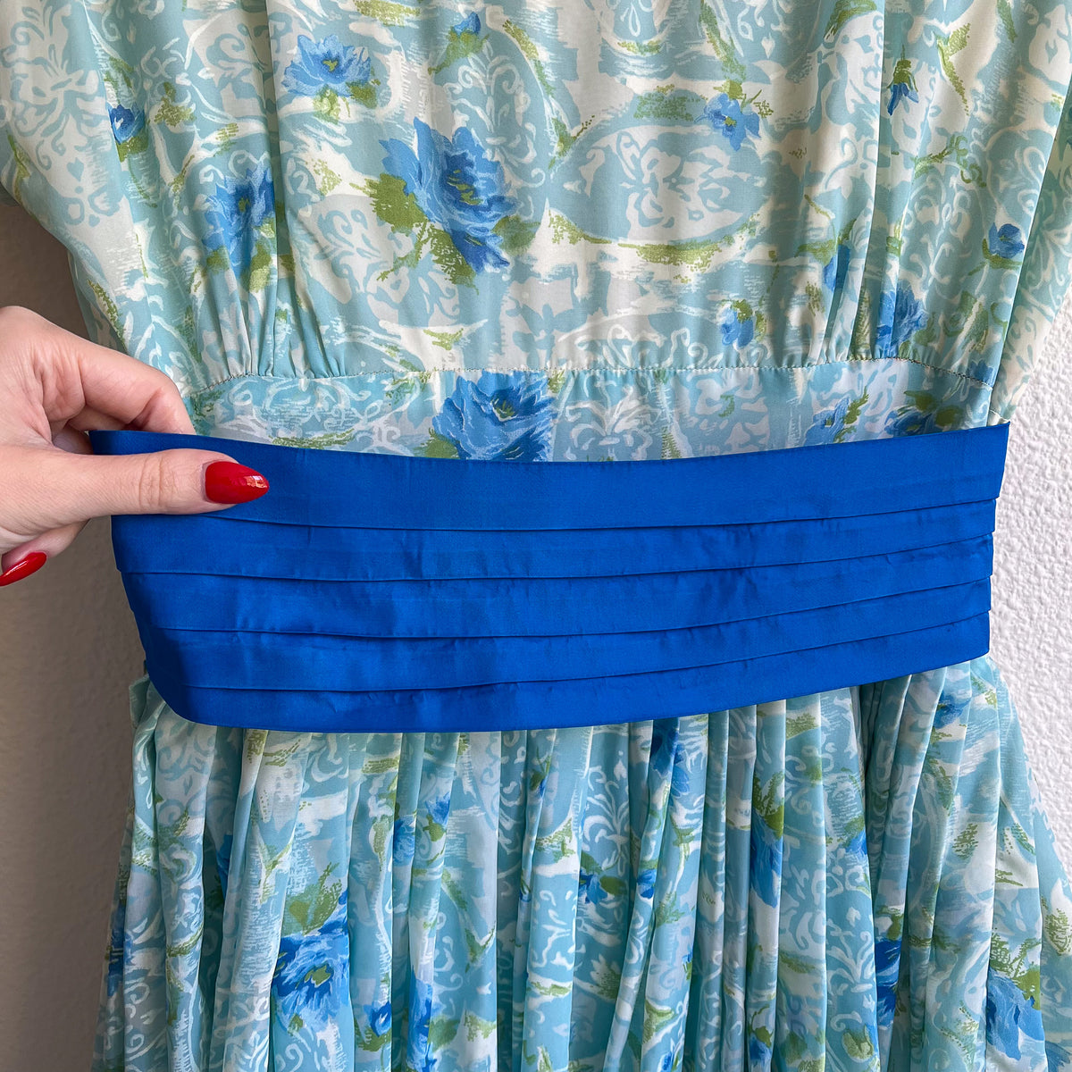 Glamorous 1950s Blue Floral Chiffon Cocktail Dress (S)