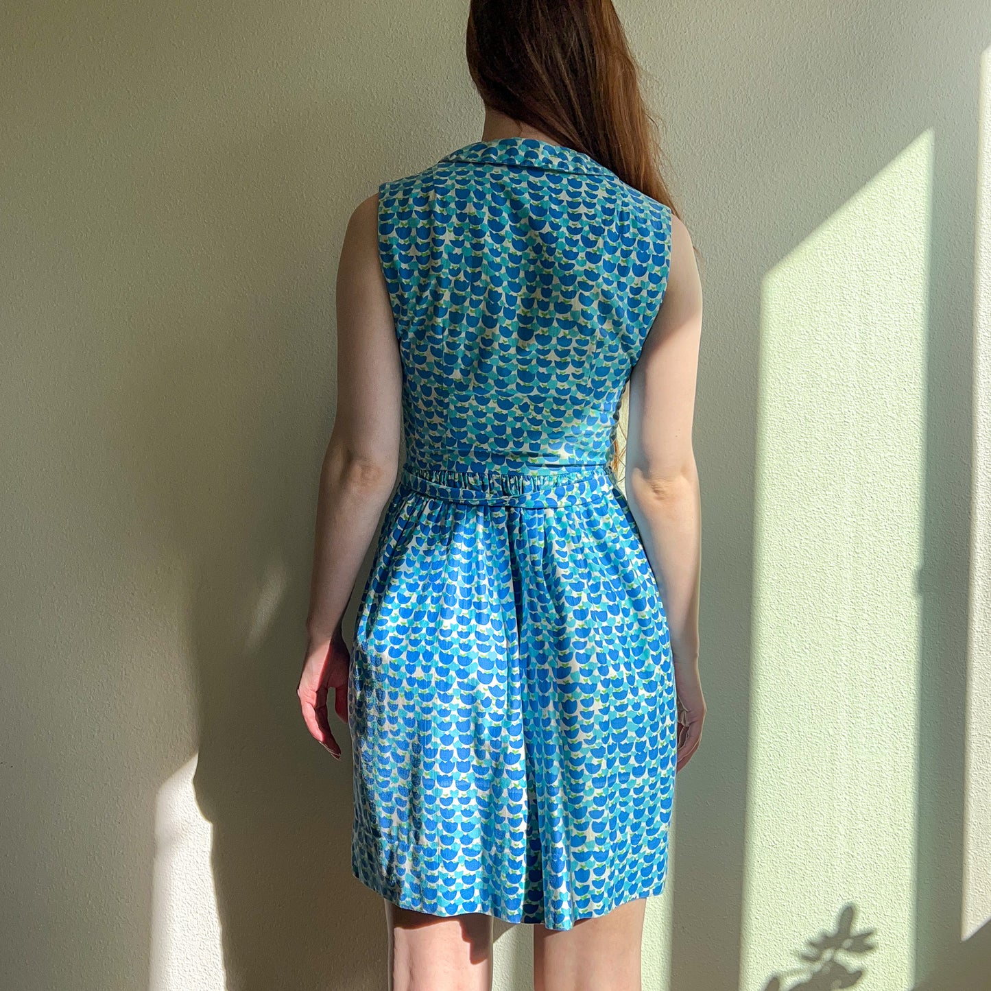 1950s Sleeveless Summer Dress With Blue Tulip Print (S)