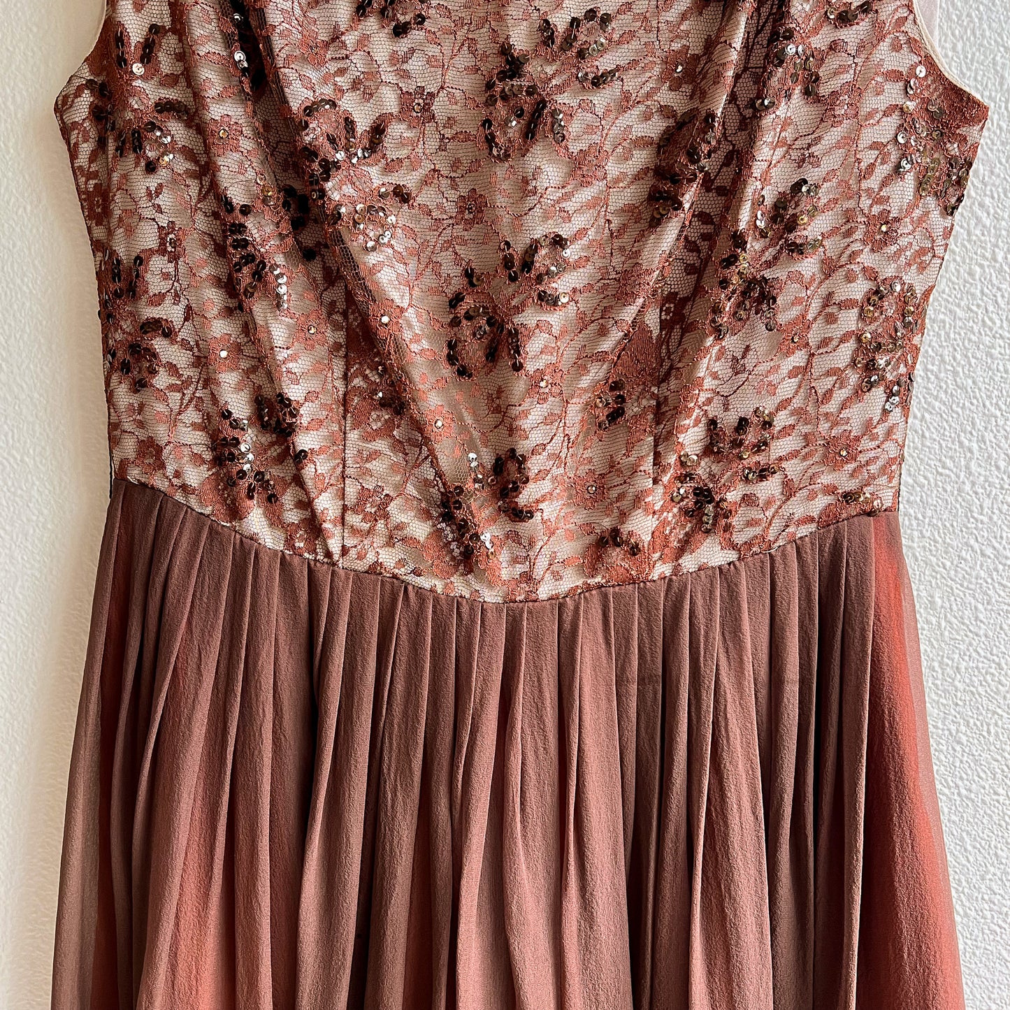 1950s Brown Chiffon Dress With Lace Bodice (M/L)
